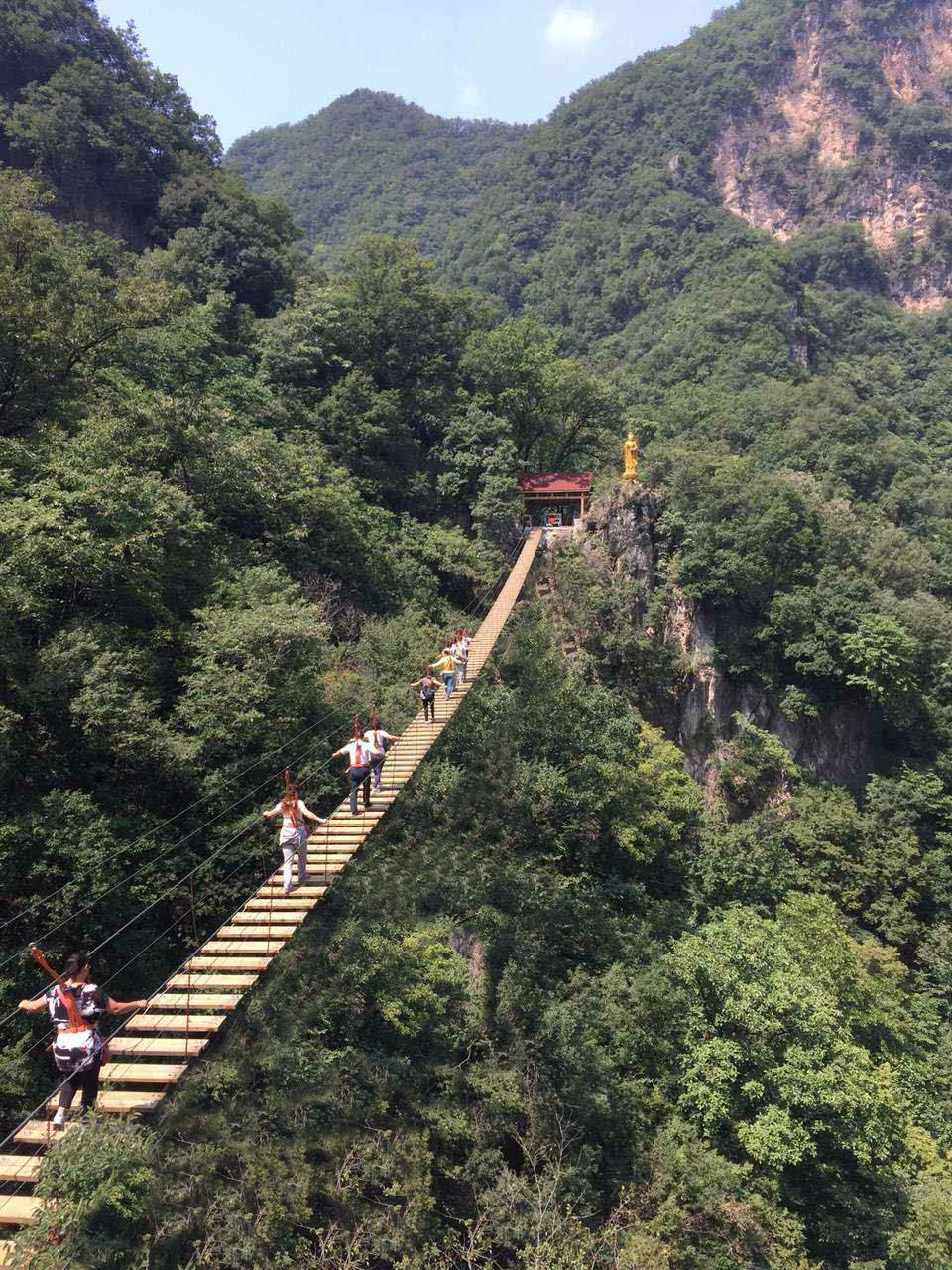 吊桥安装时的防护工作要做好