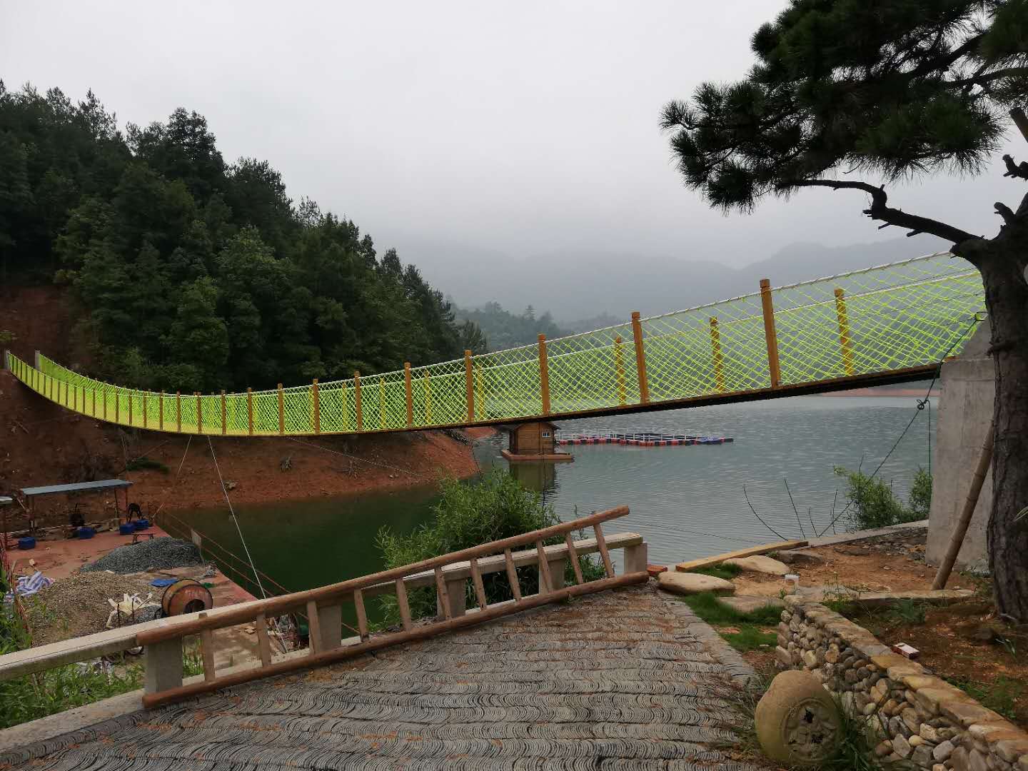 吊桥厂家认为搭建游乐项目时这几点不可忽视